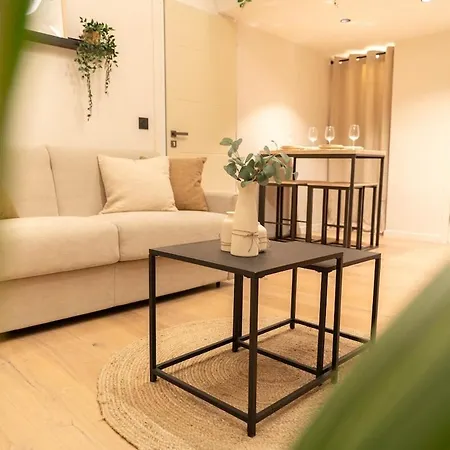 Duplex Vieux Nice, Proche Mer, Wifi, Clim Апартаменты *