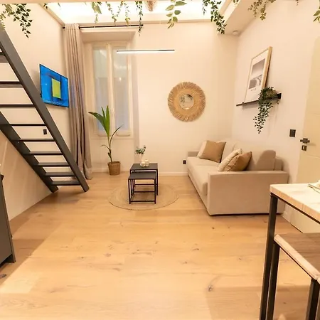 Duplex Vieux Nice, Proche Mer, Wifi, Clim Апартаменты *