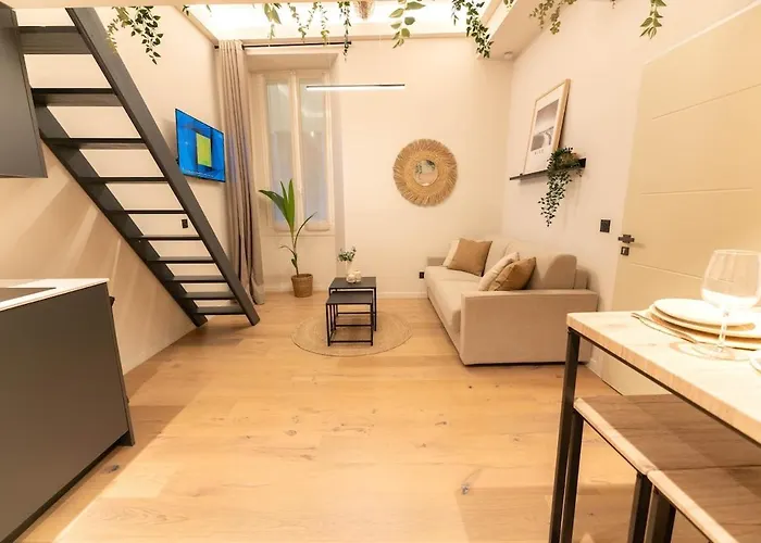 Duplex Vieux Nice, Proche Mer, Wifi, Clim Апартаменты *