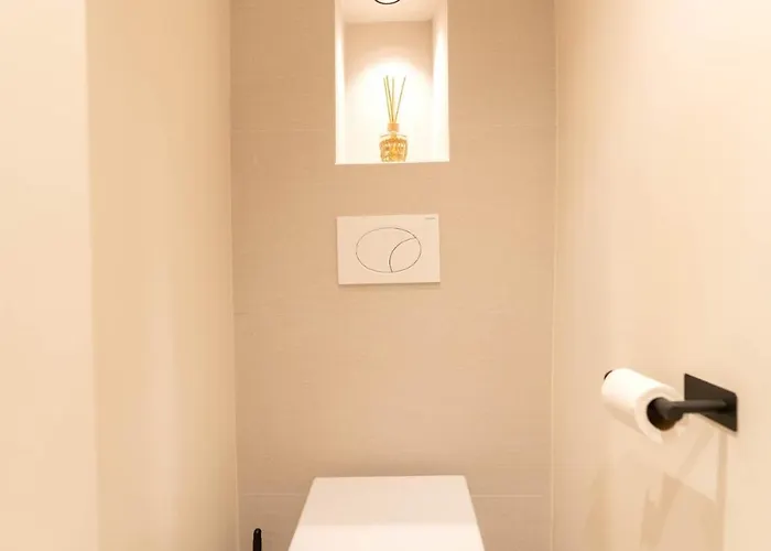 Duplex Vieux Nice, Proche Mer, Wifi, Clim Апартаменты *