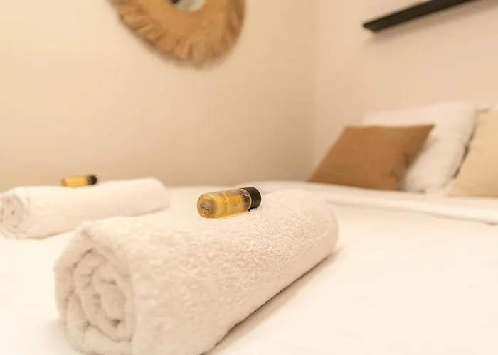 Duplex Vieux Nice, Proche Mer, Wifi, Clim Апартаменты Ницца