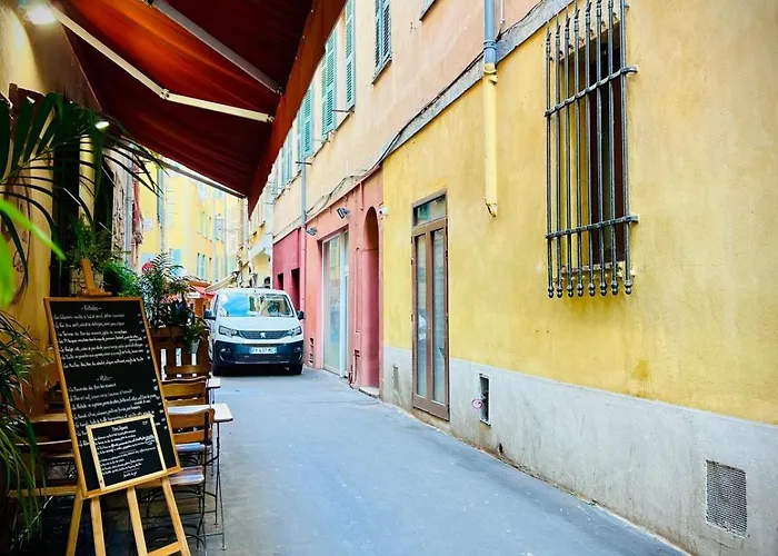 Duplex Vieux Nice, Proche Mer, Wifi, Clim Апартаменты Ницца