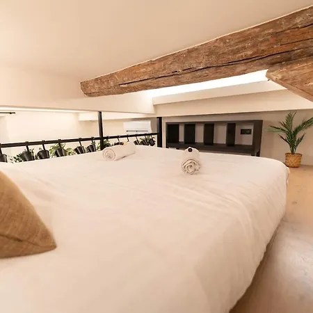 Duplex Vieux Nice, Proche Mer, Wifi, Clim *