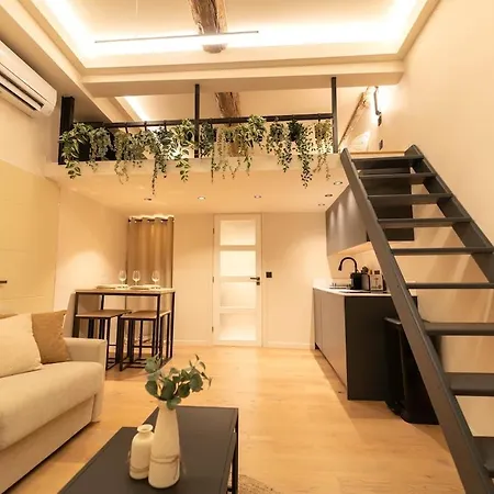 Duplex Vieux Nice, Proche Mer, Wifi, Clim *